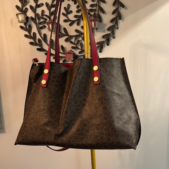 Calvin Klein Brown and Red Shoulder Bag with Gold Accents - Picture 7 of 16
